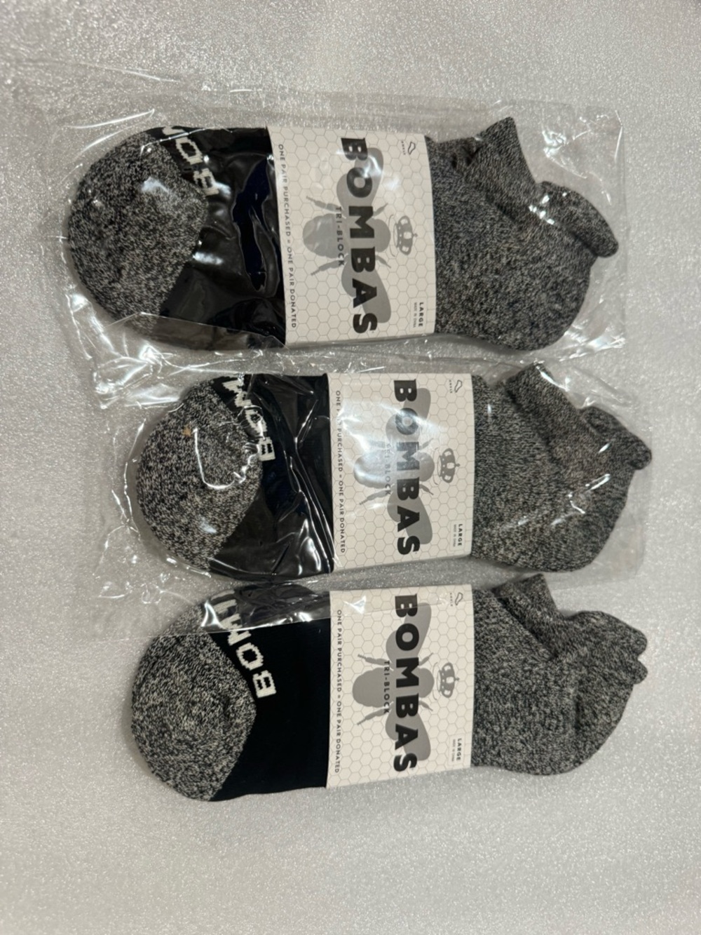 Bombas Unisex Large Ankle Athletic Socks in Heather Gray & Black - 3 Pack